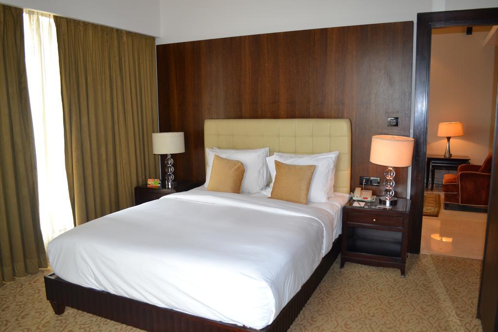 Oakwood Premier Prestige Bangalore Exterior foto